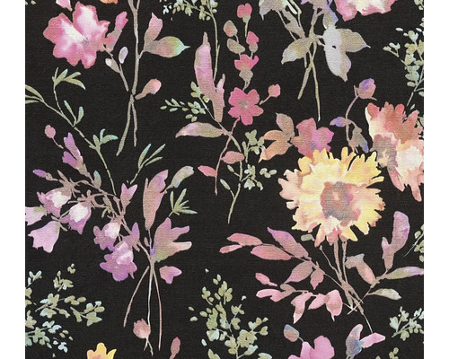 Textilie s květinovým vzorem na tmavém pozadí