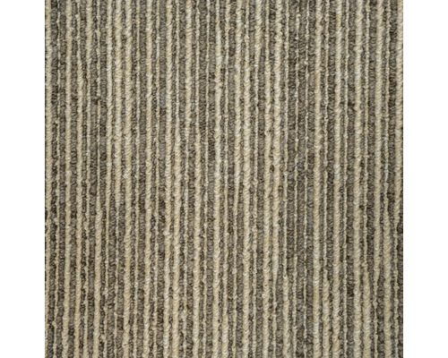 Detailní pohled na koberec s pruhovaným vzorem