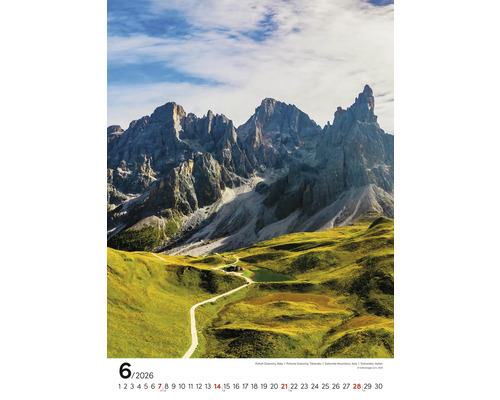 List kalendáře červen 2026 s krajinou Dolomit v Itálii.