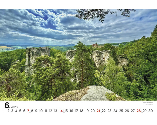 List kalendáře červen 2026 s výhledem na zámek Hrubá Skála, Česká republika