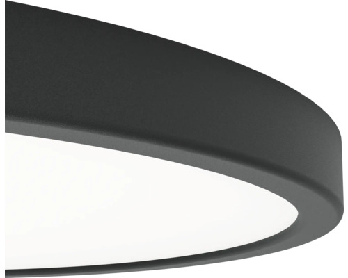 Detail kulatého stropního svítidla