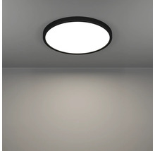 Kulaté stropní svítidlo v místnosti