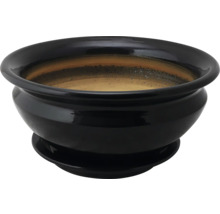 Černý květináč s podšálkem