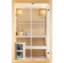 Vnitřní pohled na saunu s dřevěnými lavicemi, saunová kamna a příslušenství