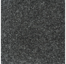 Detail šedého koberce s jemnou texturou