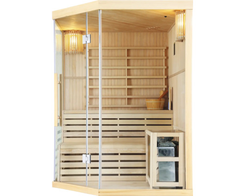 Vnitřní pohled na saunu s dřevěnými lavicemi a skleněnou přední stěnou