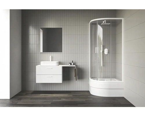 Sprchový kout s rohovým vstupem RAVAK Blix II 90 cm barva rámu hliník dekor skla čiré sklo 3BM70E40Z1 Světlá koupelna se sprchou, umyvadlem a zrcadlem pro moderní atmosféru