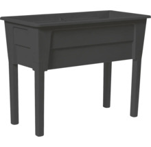 Plastový zahradní stůl se čtyřmi nohami