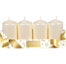 Čtyři bílé sloupové svíčky v ozdobném balení