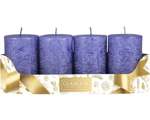 Svíčky adventní rustikální Ø 5 cm metalické modré 4 ks Čtyři modré sloupové svíčky v ozdobném balení
