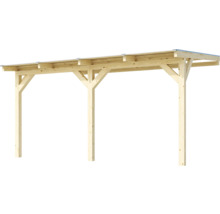 Dřevěný carport se sloupky a střešní konstrukcí