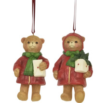 Dvě figurky medvídka na vánoční stromeček v kabátech a šálách
