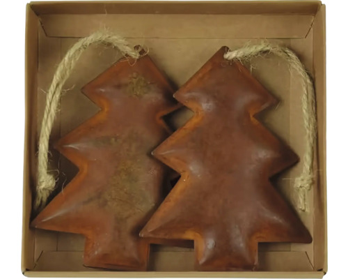 Závěsná dekorace stromek RUSTY, kov, rez Dva kovové vánoční stromky s provázkem v krabici