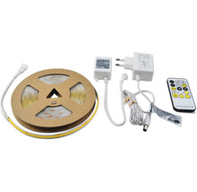 LED pásek s transformátorem, ovládáním a dálkovým ovládáním na cívce