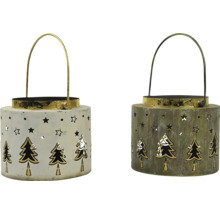 Dva dekorativní lucerny s výřezy hvězd a vánočních stromků.
