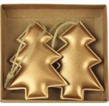 Kovové ozdoby na vánoční stromeček v krabici