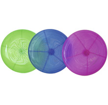 Tři barevné frisbee disky se vzorem