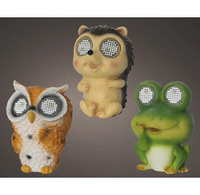 Dekorativní solární lampy ve tvaru sovy, ježka a žáby pro venkovní použití.