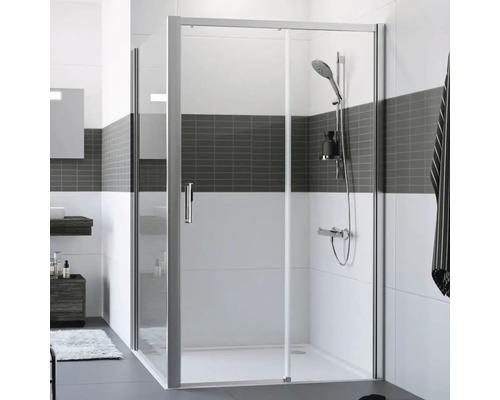 Sprchový kout s posuvnými dveřmi v moderní koupelně