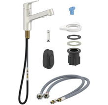 Kuchyňská baterie s montážním příslušenstvím a flexibilními připojovacími hadicemi