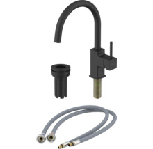 Černá kuchyňská baterie s příslušenstvím