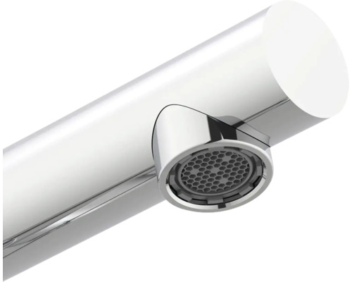 Detailní záběr výtoku vodovodní baterie