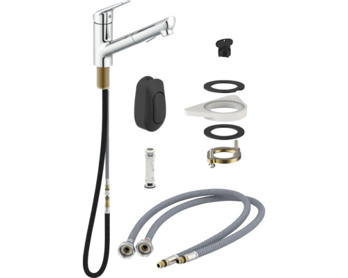 Kuchyňská baterie s příslušenstvím a připojovacími hadicemi.