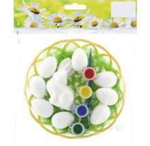 Velikonoční kreativní sada s vejci, figurkou zajíčka, barvami a štětcem v košíku