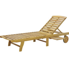 Dřevěné lehátko s nastavitelným opěradlem a kolečky