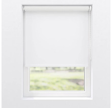 Bílá roleta na okně pro regulaci světla