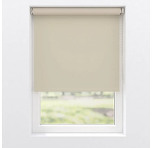 Okno s béžovou roletou