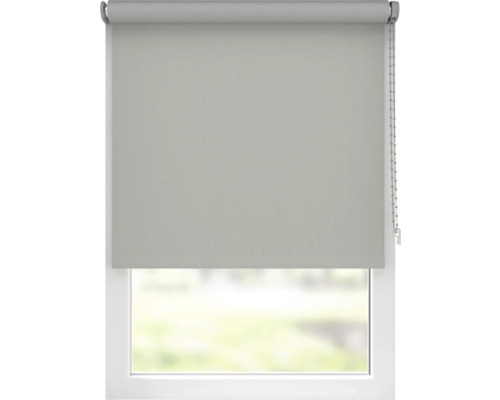 Okno s roletou pro zatemnění