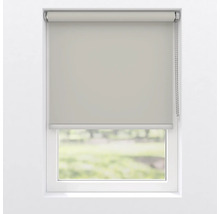 Okno se staženou roletou