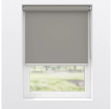 Šedá roleta před oknem pro soukromí