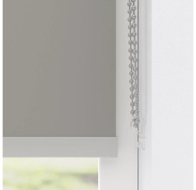 Detailní záběr rolety s řetízkovým ovládáním