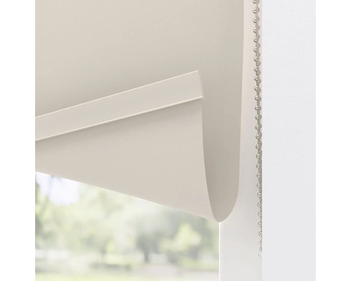 Detailní záběr rolety s řetízkovým ovládáním