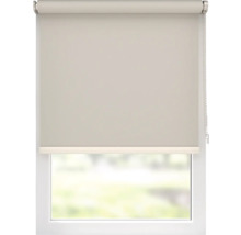 Pohled na okno s roletou pro vnitřní použití