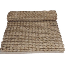 Srolovaný koberec z přírodních vláken