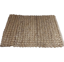 Stínidlo lampy z pleteného přírodního materiálu