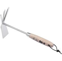 Zahradní kultivátor s dřevěnou rukojetí pro zahradní práce