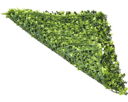 Umělá travní rohož s rostlinami na plastové mřížce