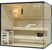 Dřevěná sauna se skleněnými dveřmi a interiérem
