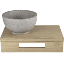 Žulový hmoždíř na dřevěném podnosu