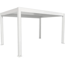 Volně stojící bílá pergola se střechou do zahrady