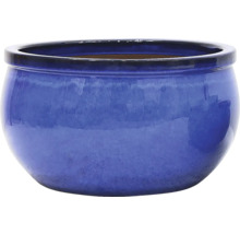 Modrý květináč pro vnitřní použití