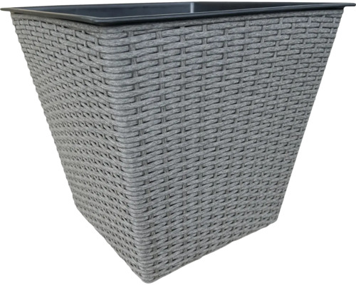 Šedý květináč s ratanovým vzorem