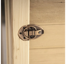 Detail otočného závěru na dřevěných dveřích