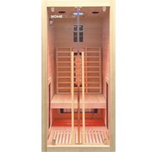 Vnitřní pohled na infračervenou saunu s dřevěným obložením, sedadly a digitálním ovládáním