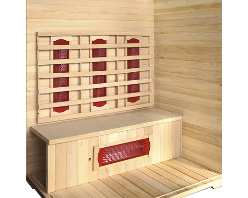 Interiér sauny s dřevěným obložením a infračervenými zářiči
