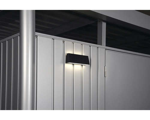 Solární světla pro zahr. domky a skříně Venkovní nástěnné svítidlo na kovové stěně